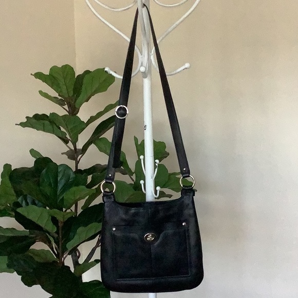 Coach Handbags - Coach Black Crossbody 🖤🖤🖤
